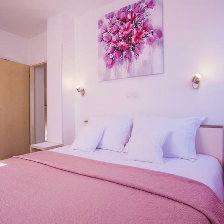 Apartman Madlen Cres Eksteriør billede
